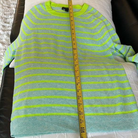 J.Crew Italian Cashmere Sweater - Picture 2 of 6